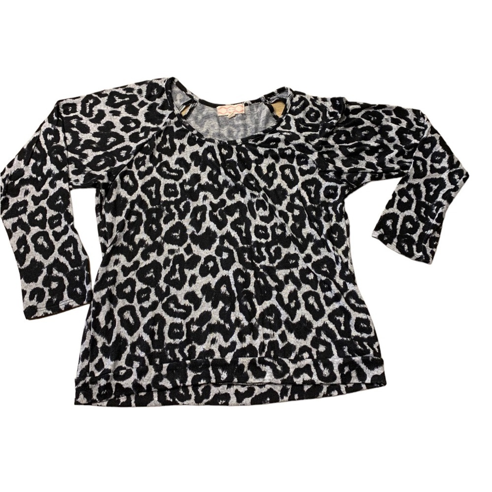 Pink Rose | Long Sleeve Leopard Print Black Gray Top Peep Hole Back Sleeve - Picture 3 of 11
